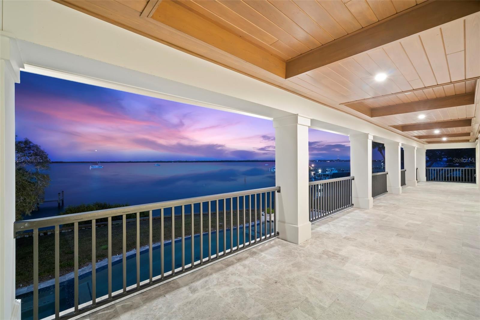 SHAW'S POINT - Residential