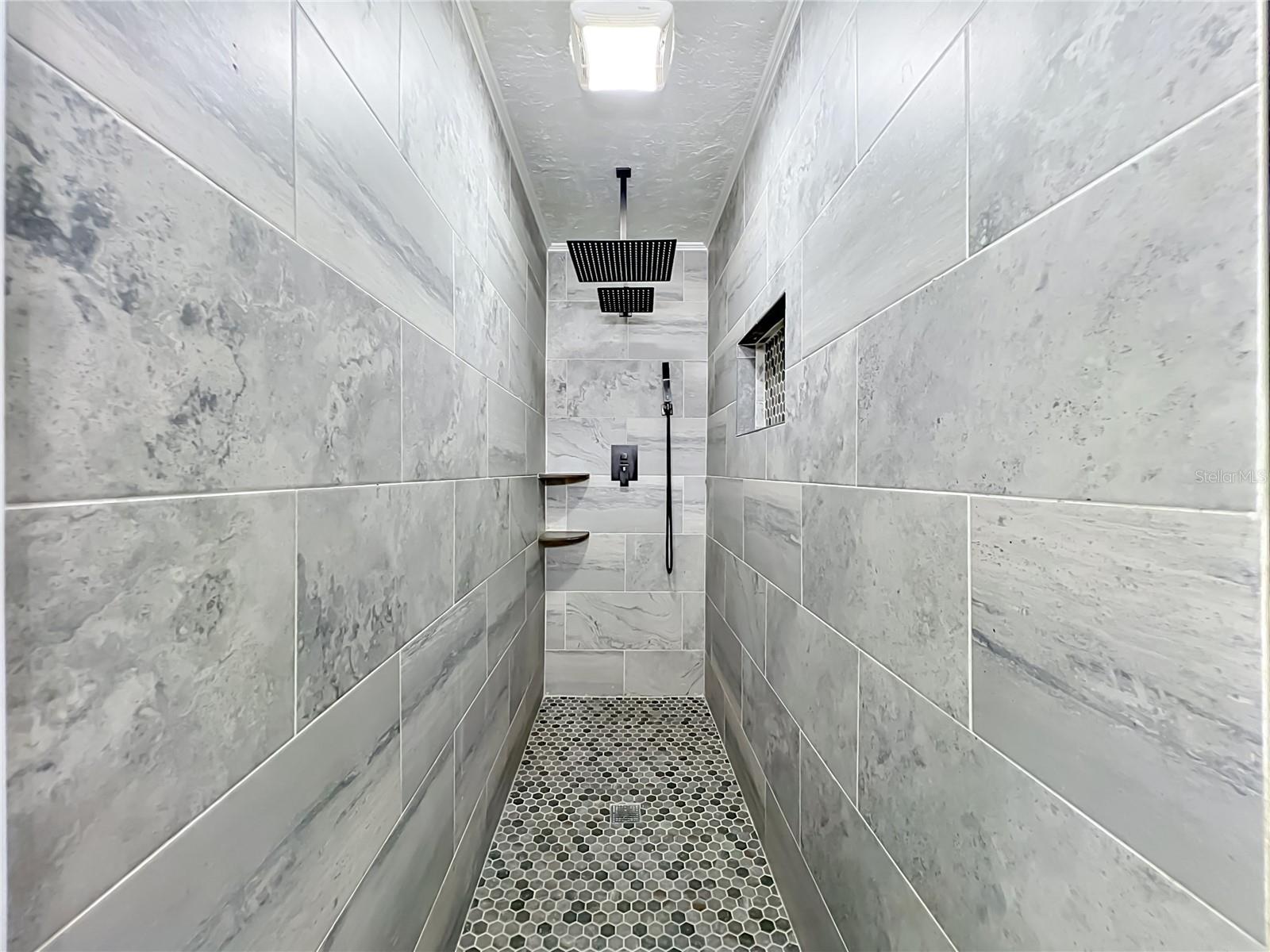 ROBERTA PLACE - Residential