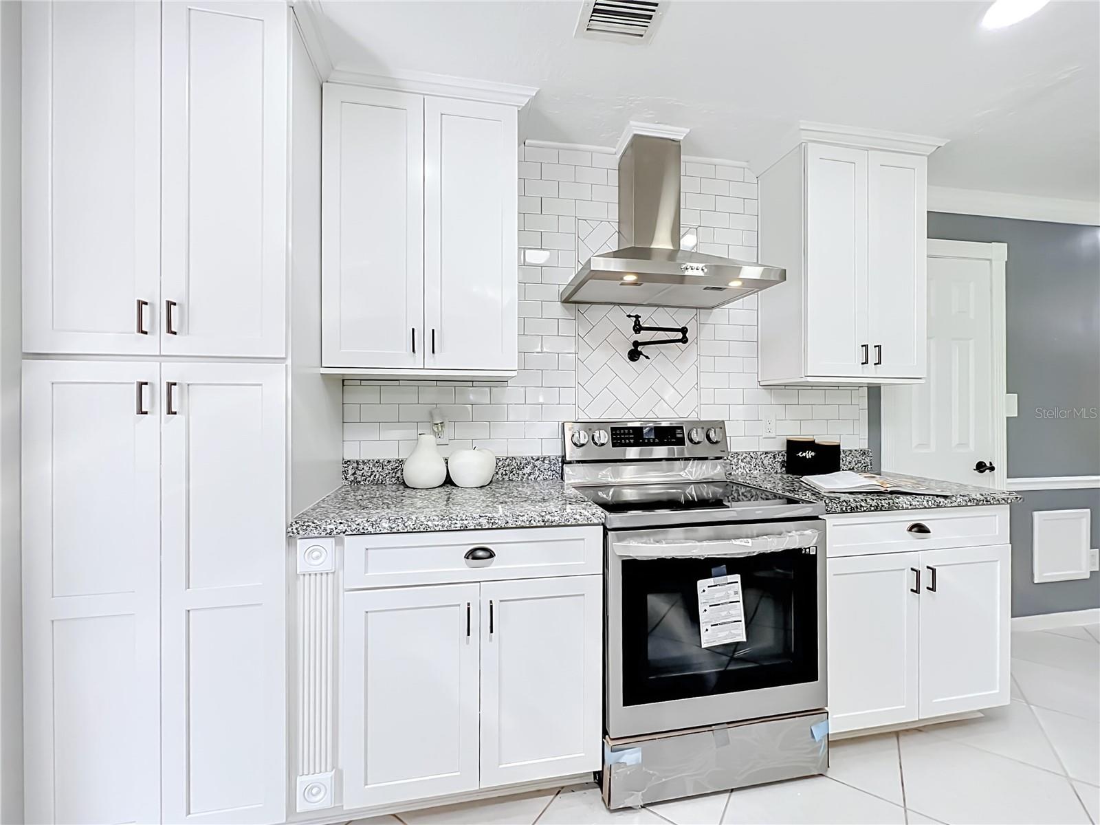 ROBERTA PLACE - Residential