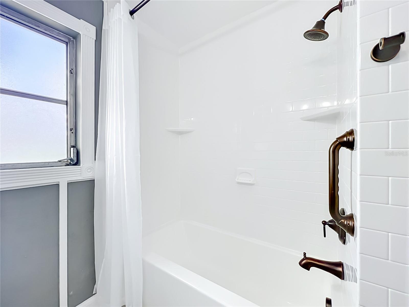 ROBERTA PLACE - Residential