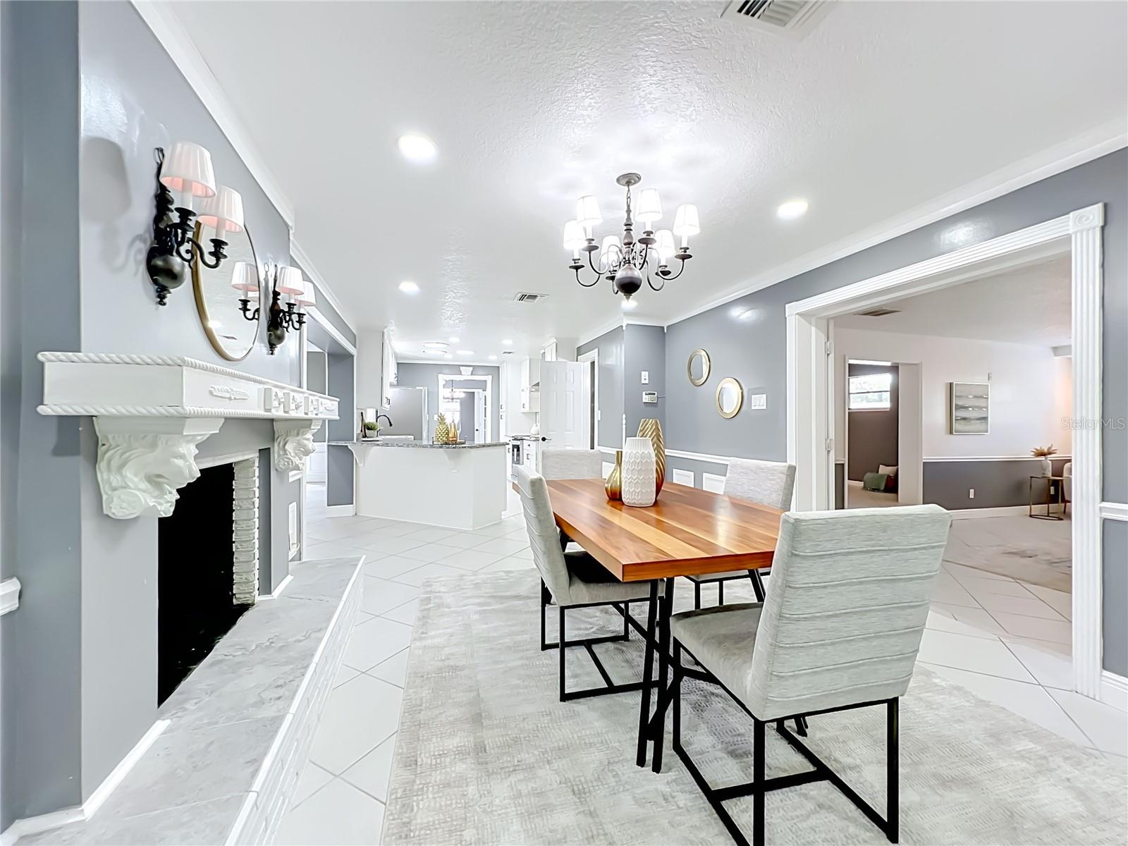 ROBERTA PLACE - Residential