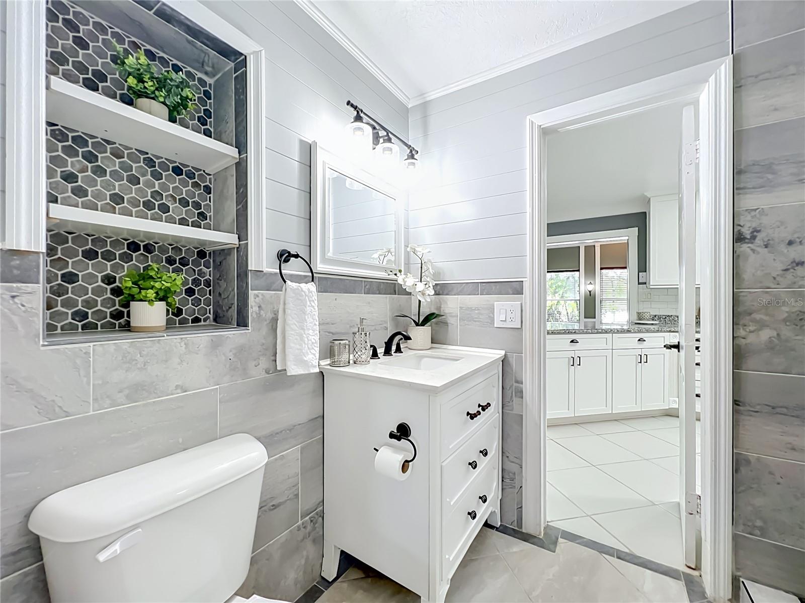 ROBERTA PLACE - Residential