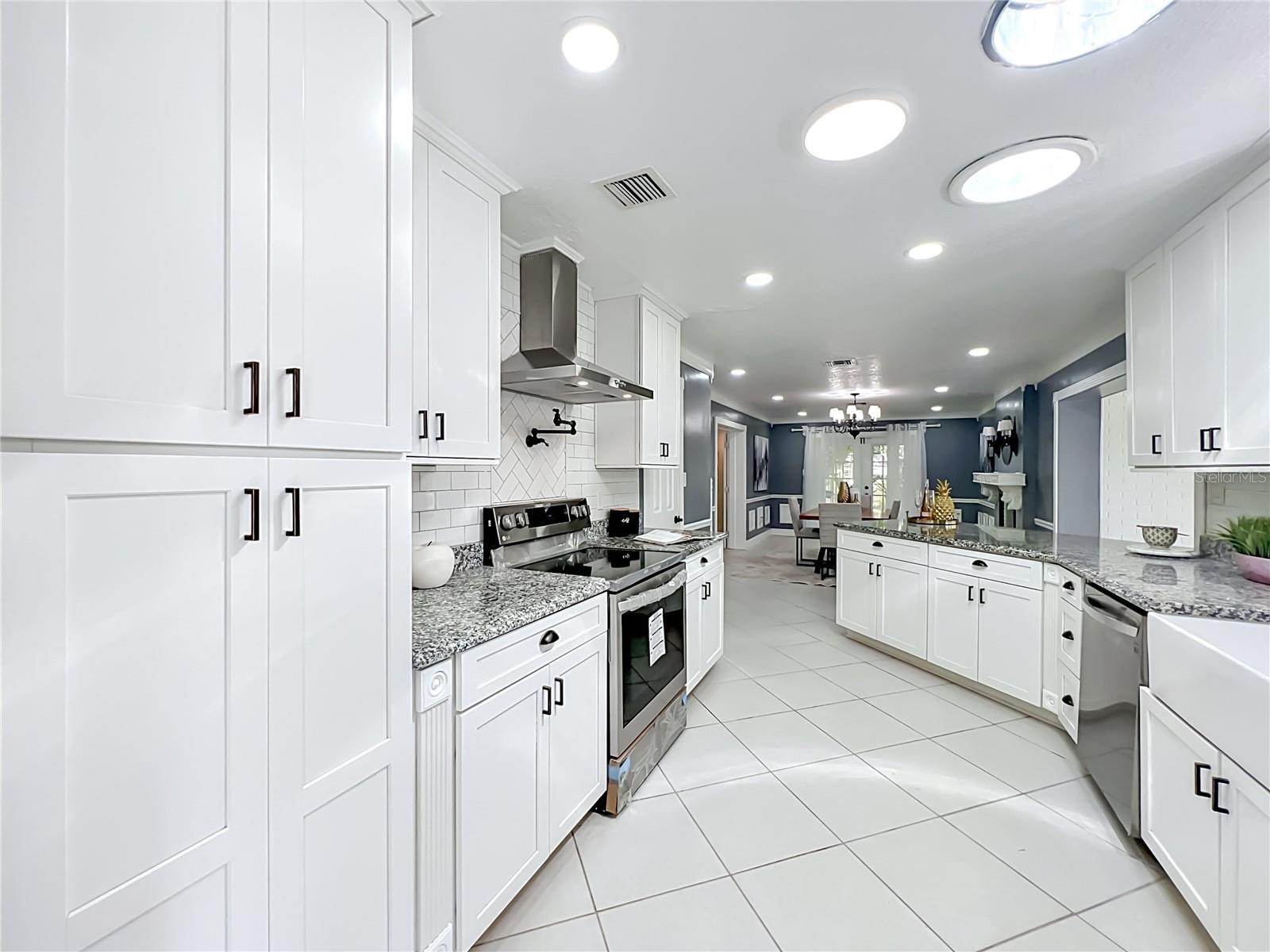 ROBERTA PLACE - Residential