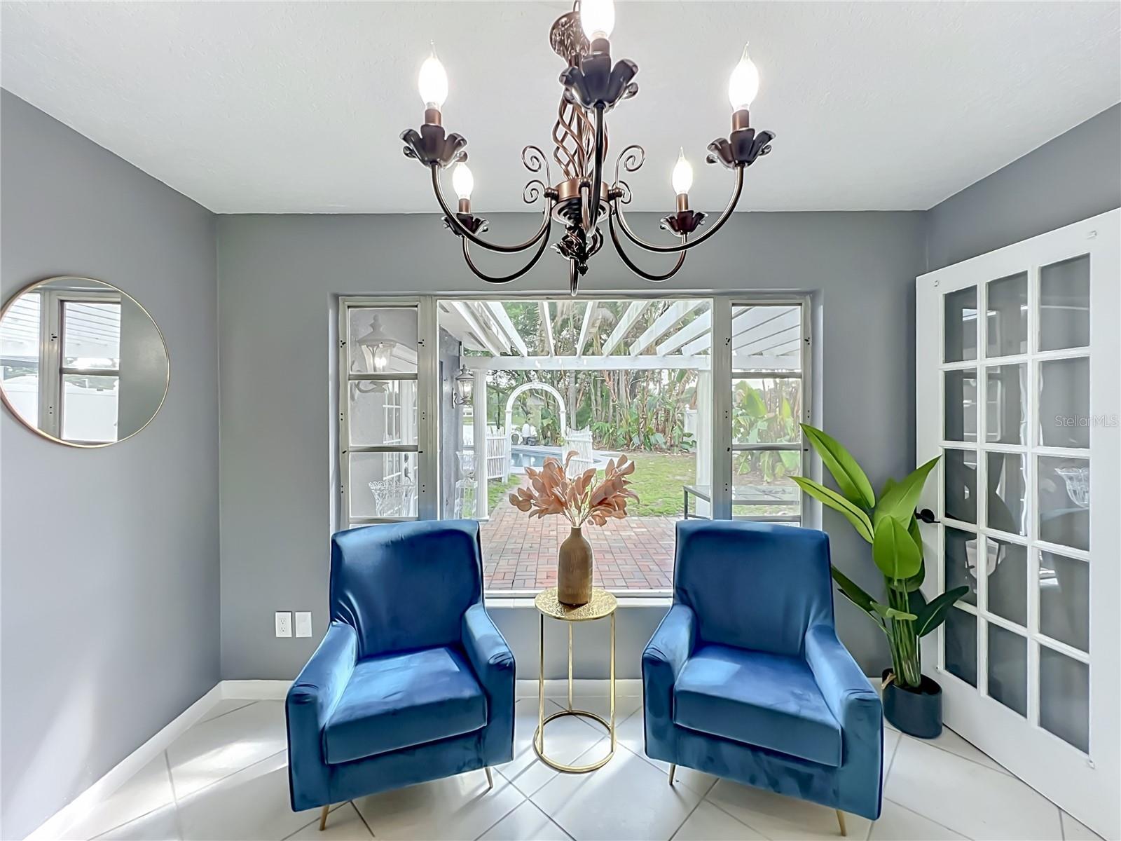 ROBERTA PLACE - Residential