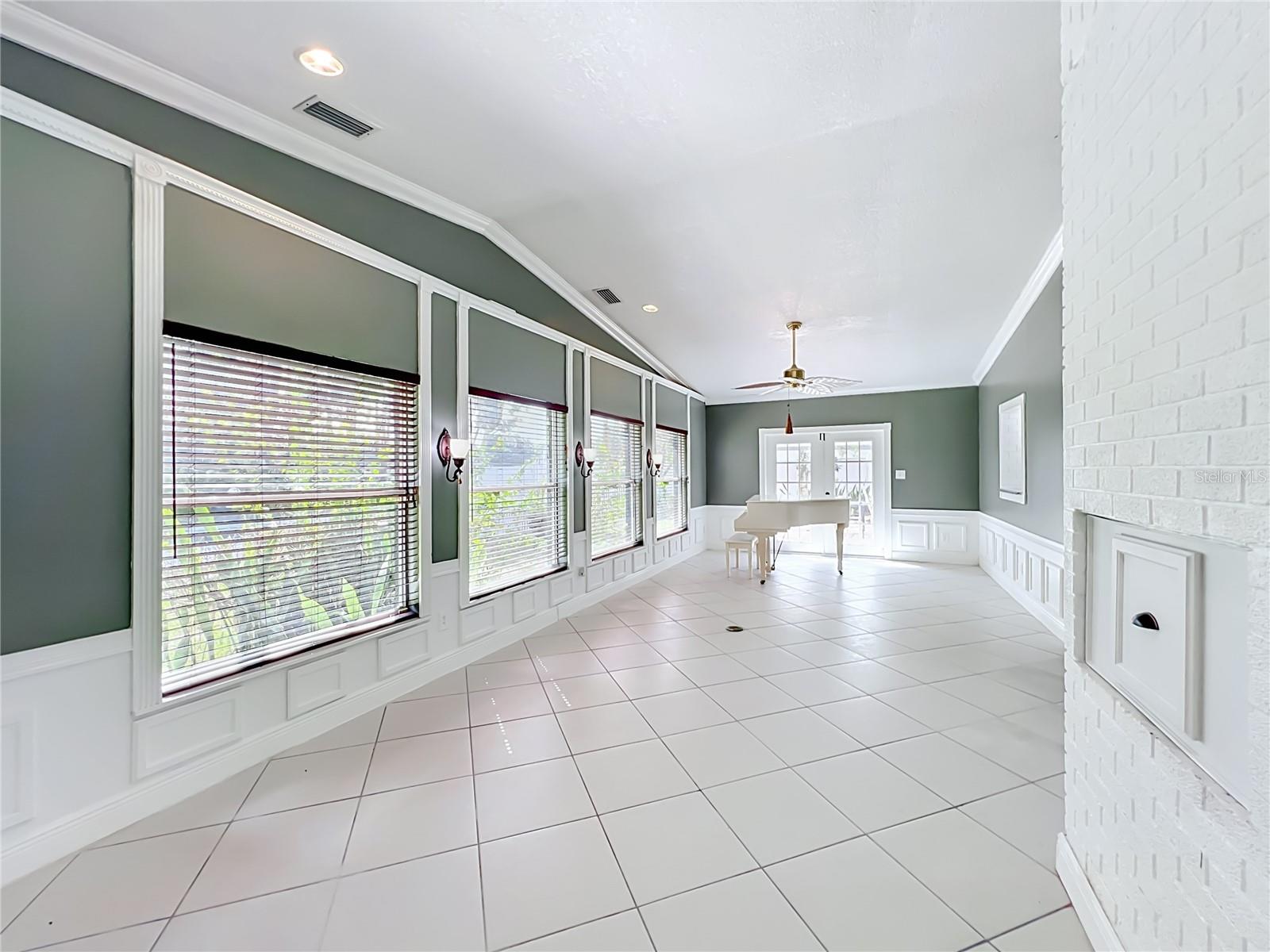 ROBERTA PLACE - Residential