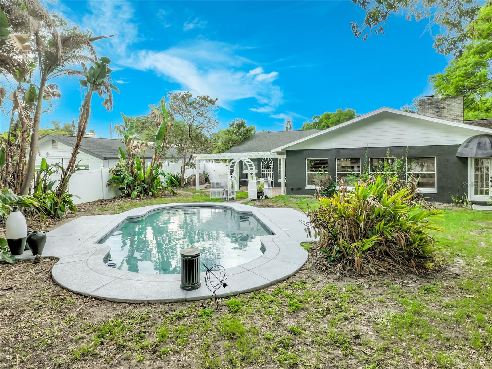 ROBERTA PLACE - Residential