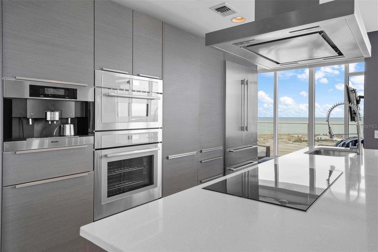 SIGNATURE PLACE CONDO - Residential