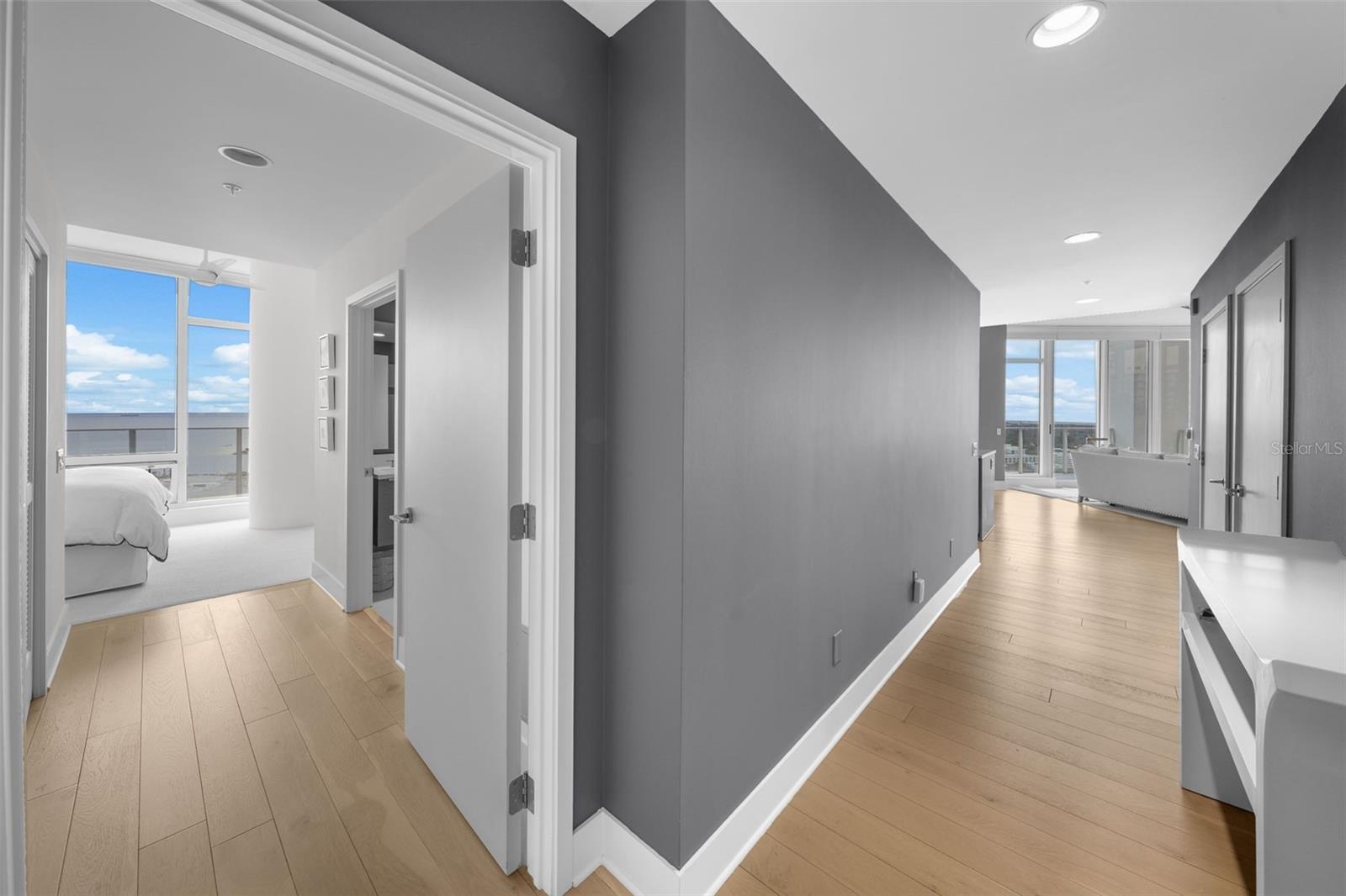 SIGNATURE PLACE CONDO - Residential