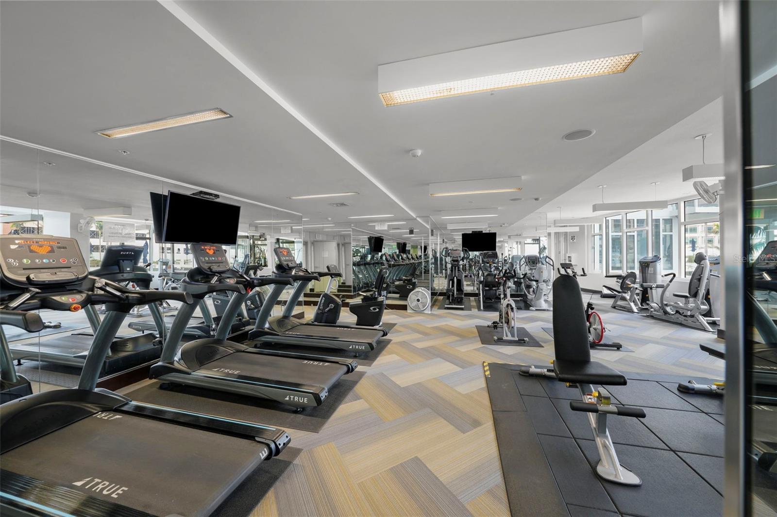SIGNATURE PLACE CONDO - Residential