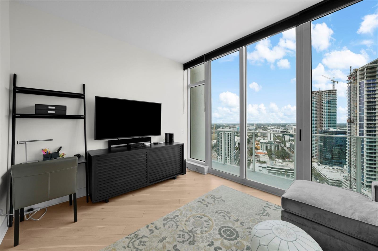 SIGNATURE PLACE CONDO - Residential