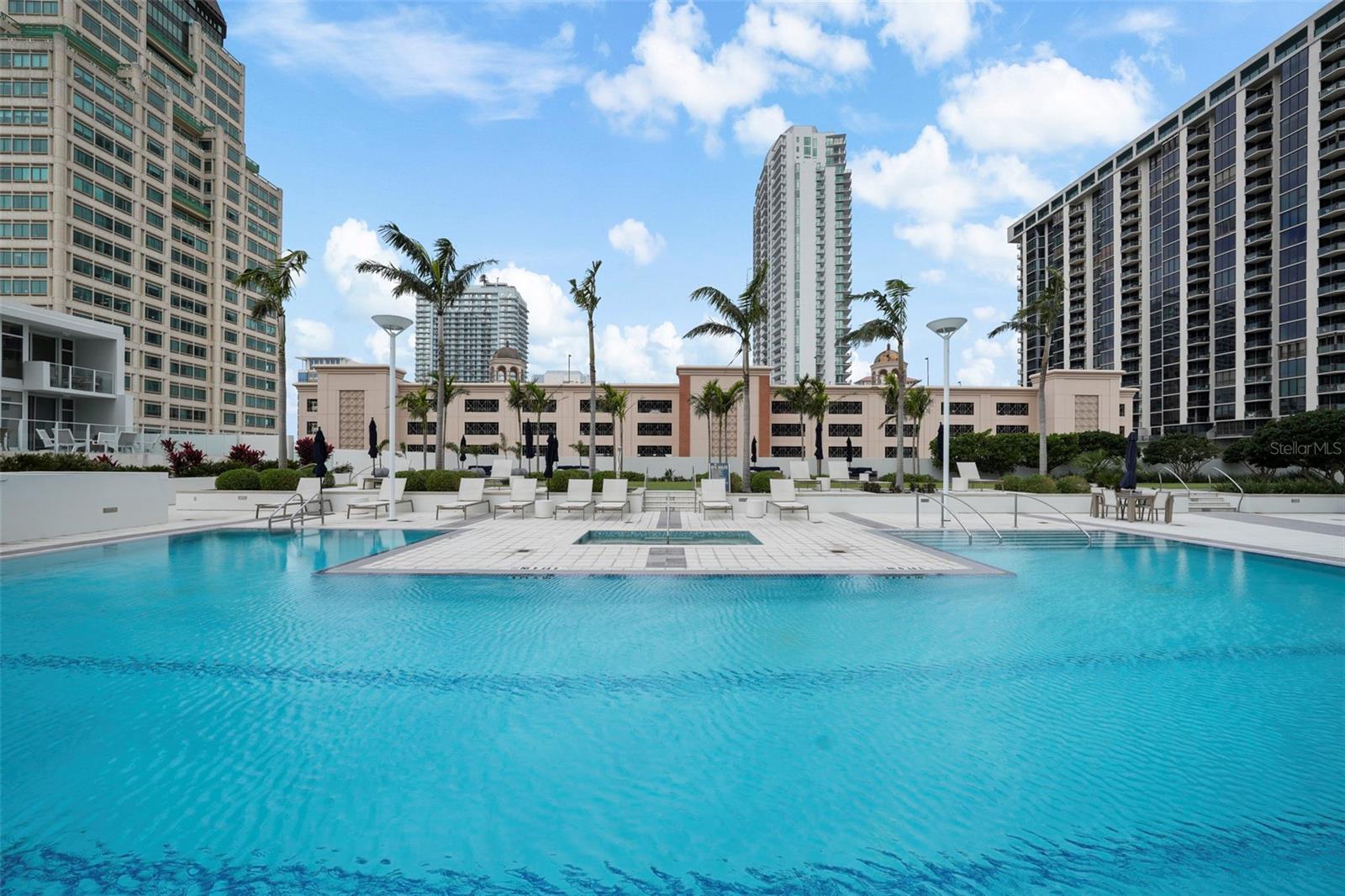 SIGNATURE PLACE CONDO - Residential