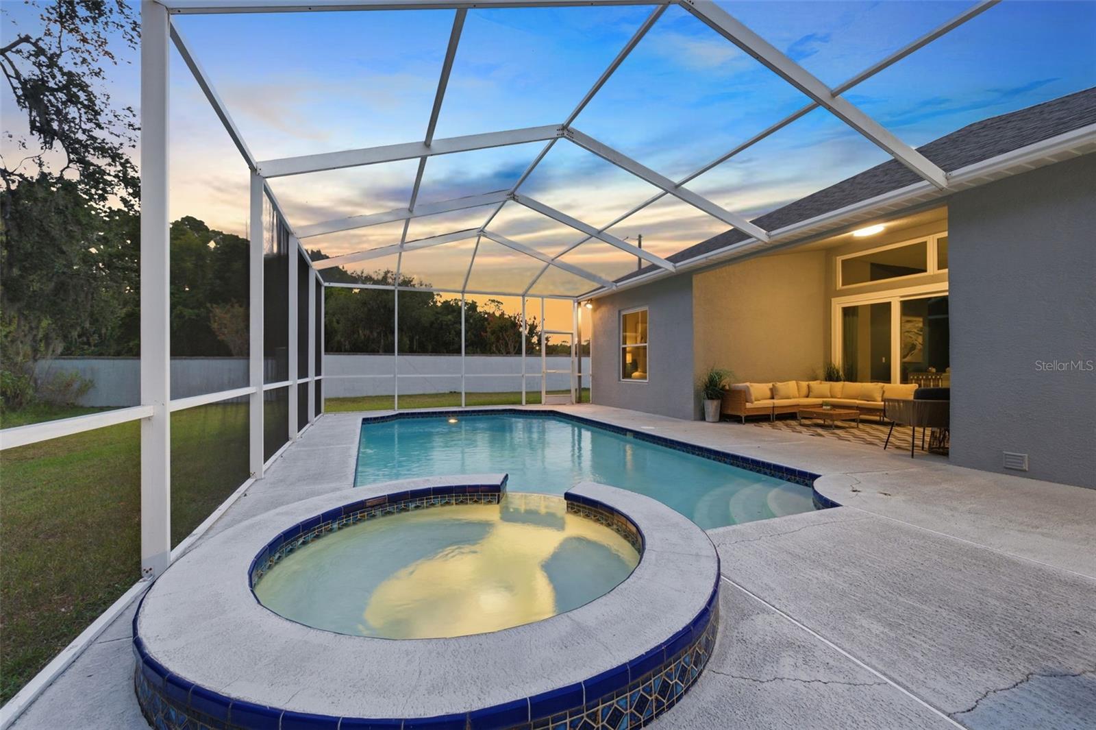 MEADOW POINTE PRCL 10 UNIT 01 02 - Residential