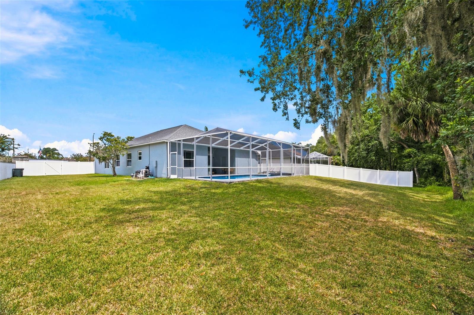 MEADOW POINTE PRCL 10 UNIT 01 02 - Residential