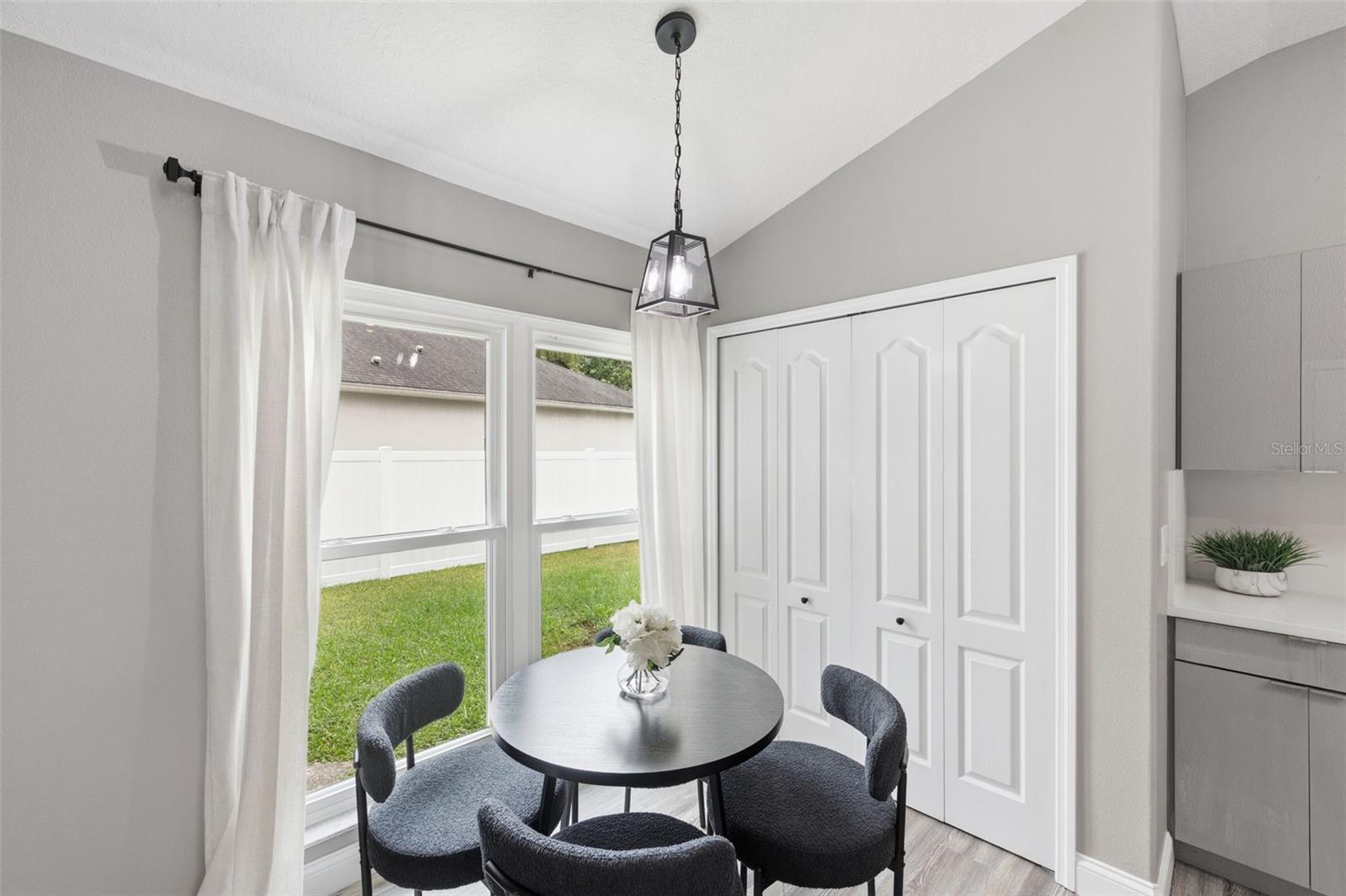 MEADOW POINTE PRCL 10 UNIT 01 02 - Residential