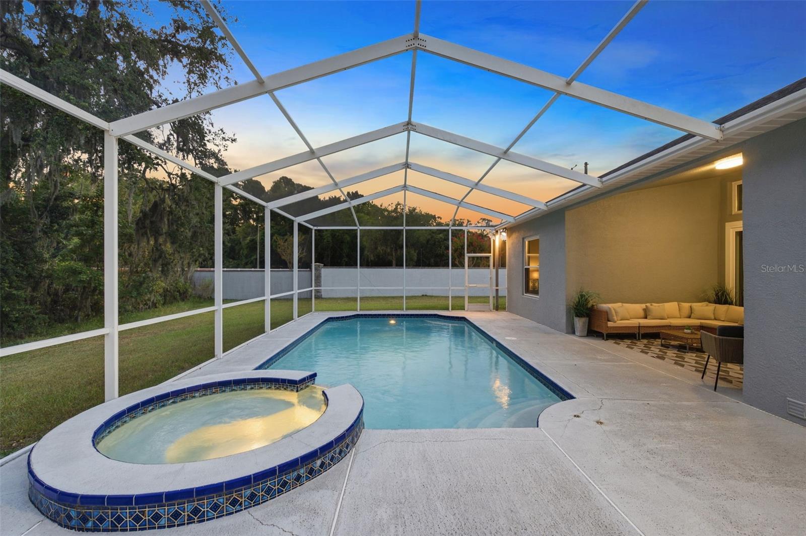 MEADOW POINTE PRCL 10 UNIT 01 02 - Residential