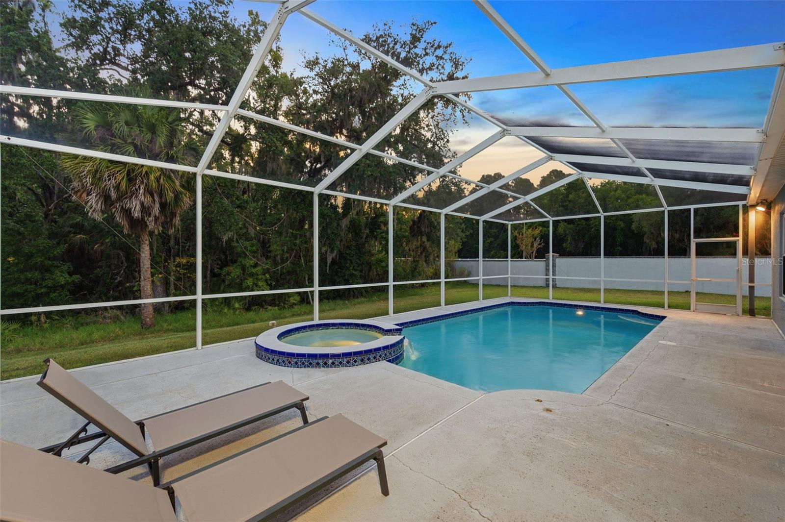 MEADOW POINTE PRCL 10 UNIT 01 02 - Residential