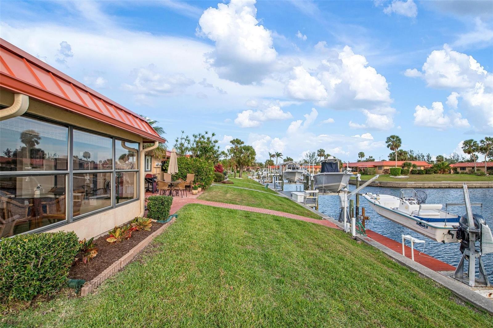 PALMA SOLA HARBOUR SEC 4 - Residential