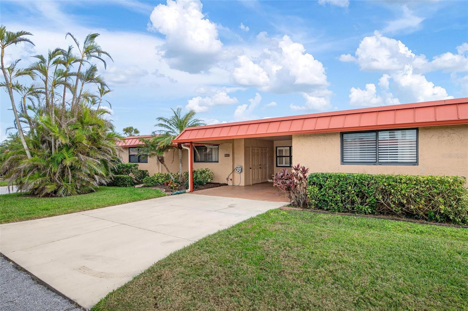 PALMA SOLA HARBOUR SEC 4 - Residential