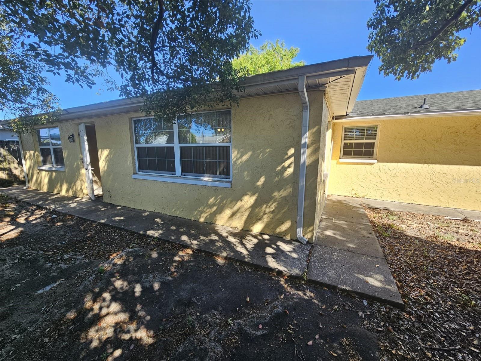 PALM TERRACE GARDENS - Residential Lease