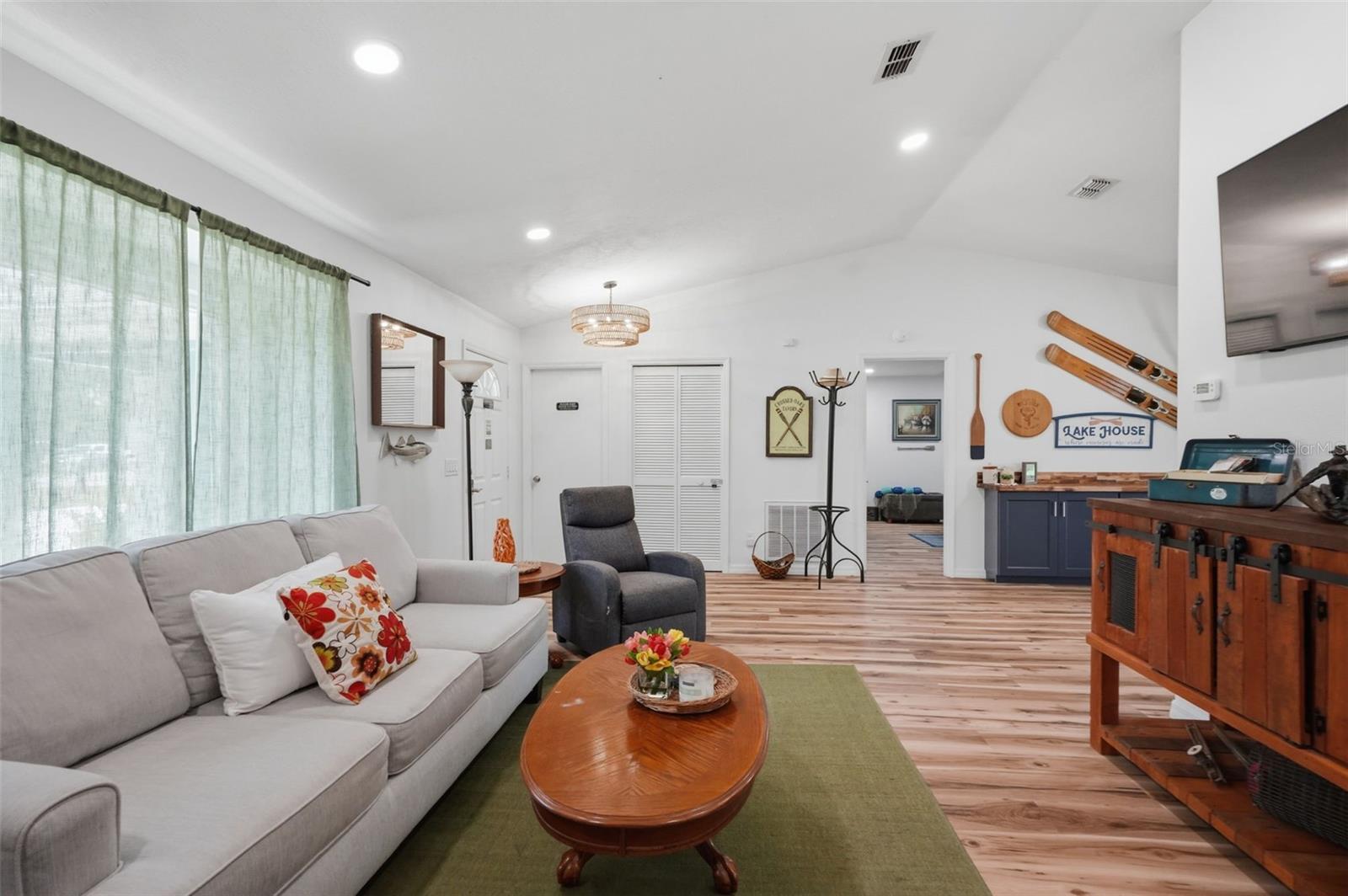 LOCKSHIRE PARK REP - Residential