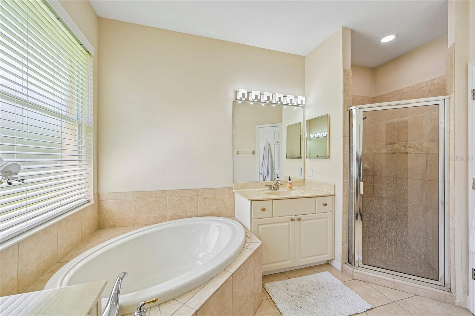 LAKEWOOD RANCH CC SP D UN 3B &4 - Residential