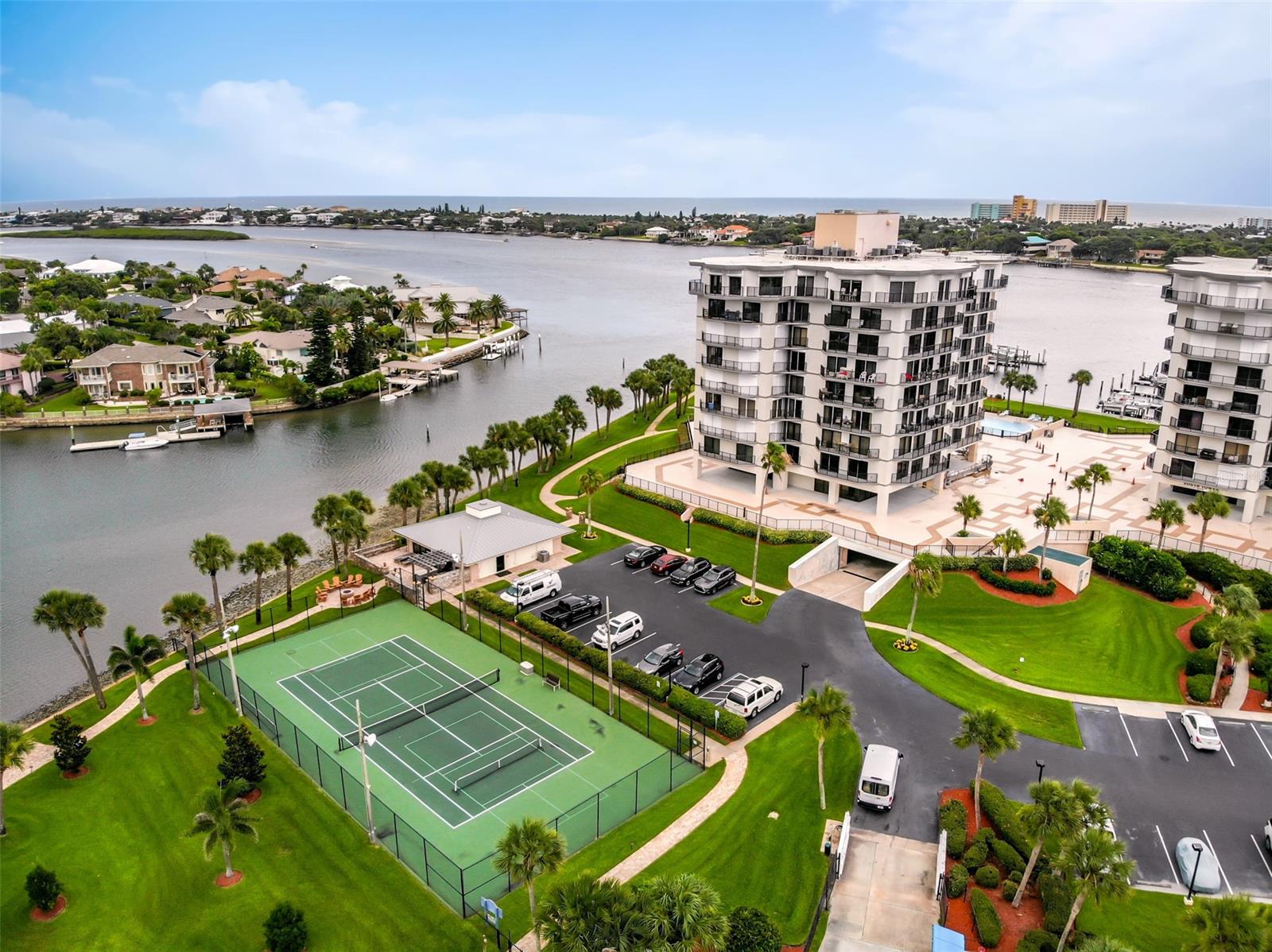 Diamond Head Point Condo - Residential