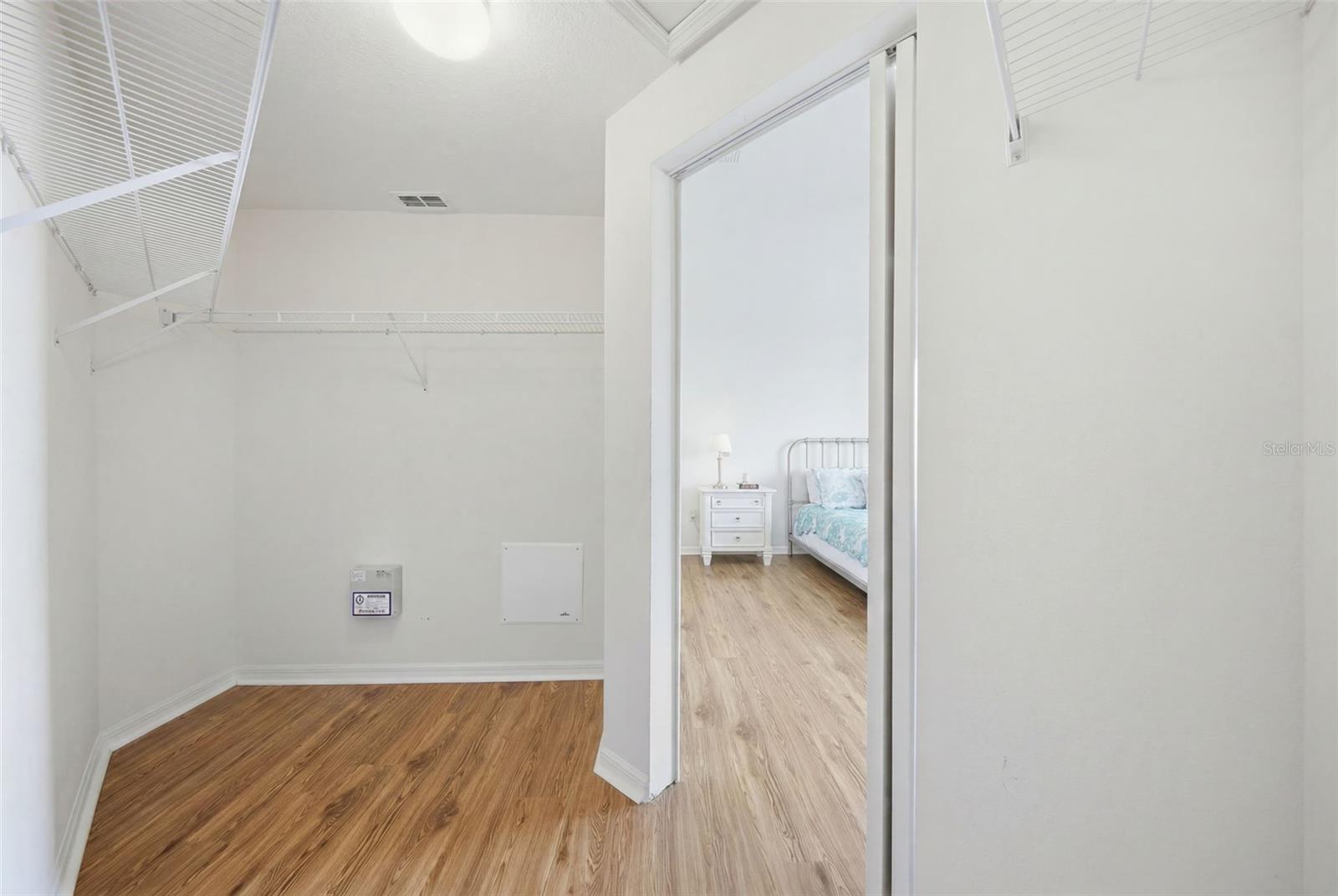 LEXINGTON OAKS VILLAGE 25 26 - Residential