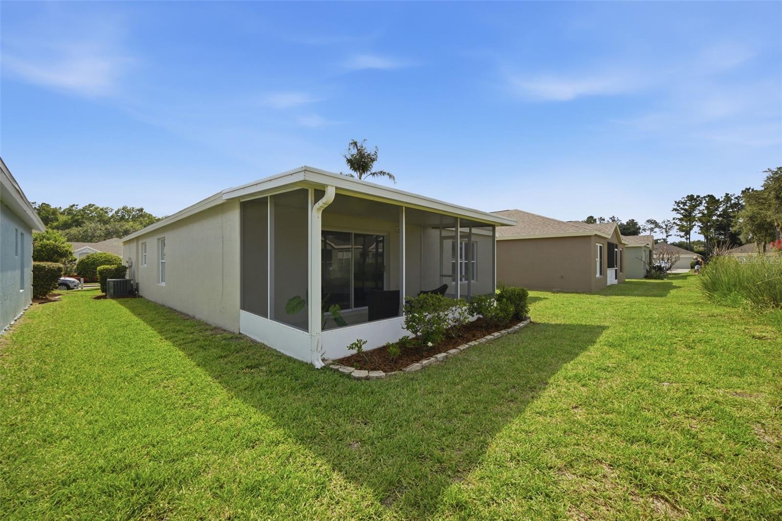 LEXINGTON OAKS VILLAGE 25 26 - Residential