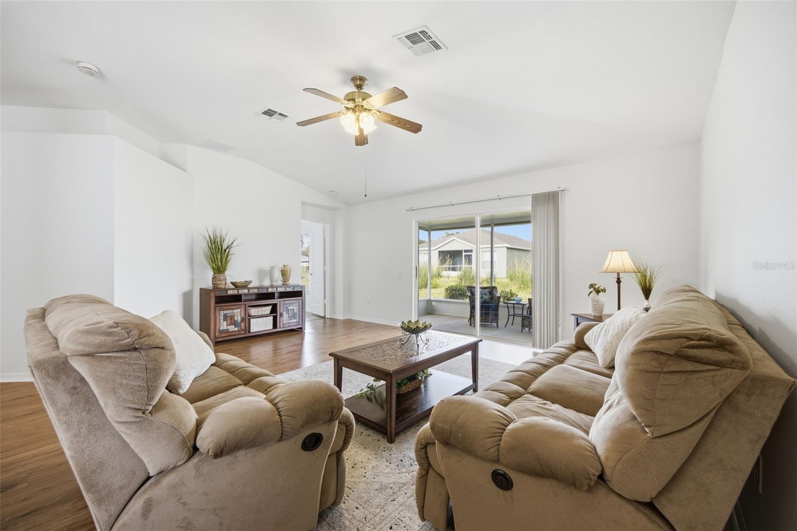 LEXINGTON OAKS VILLAGE 25 26 - Residential