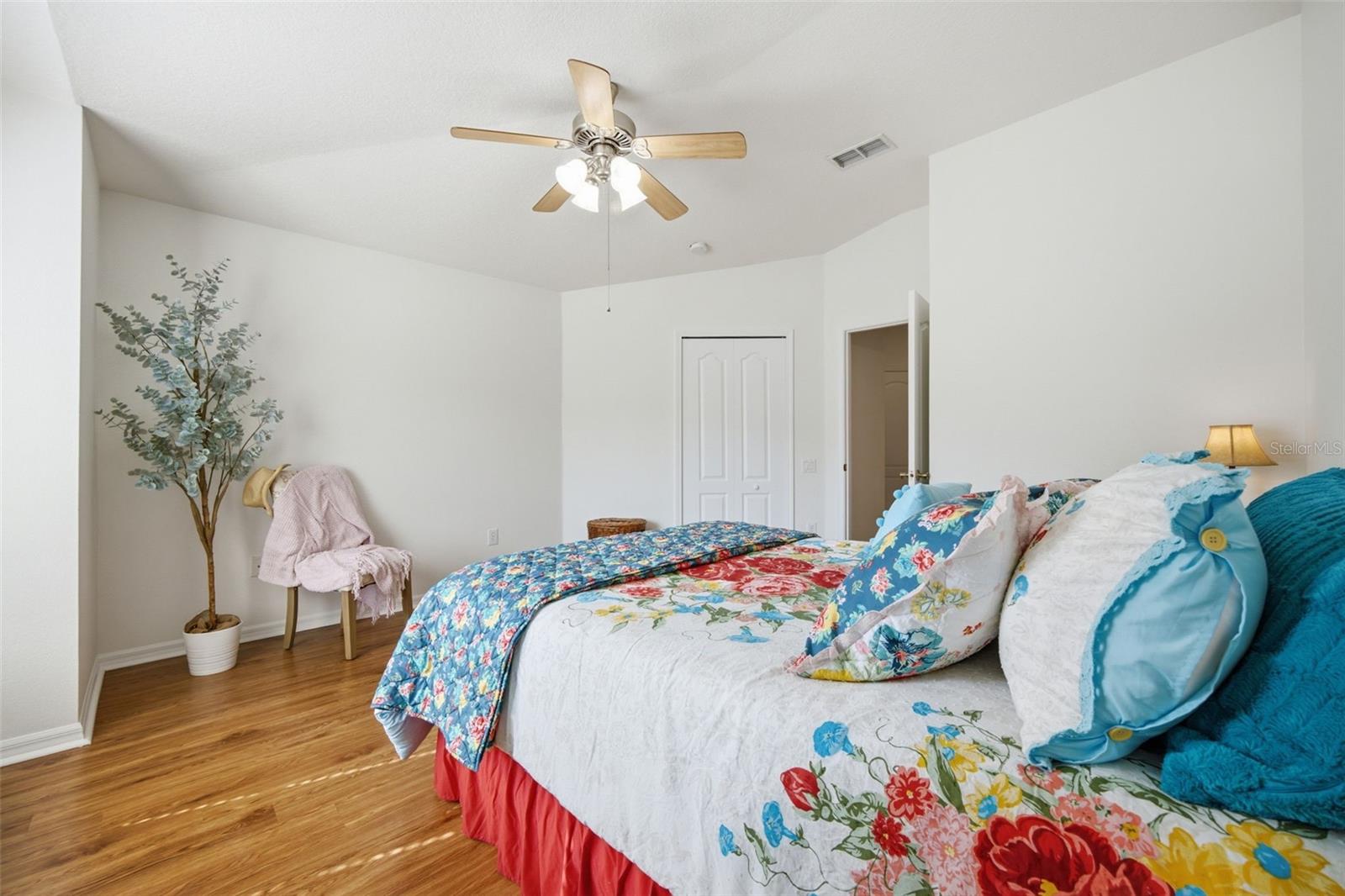 LEXINGTON OAKS VILLAGE 25 26 - Residential