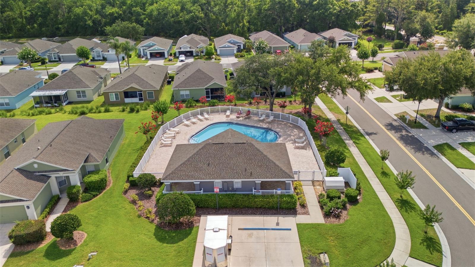 LEXINGTON OAKS VILLAGE 25 26 - Residential