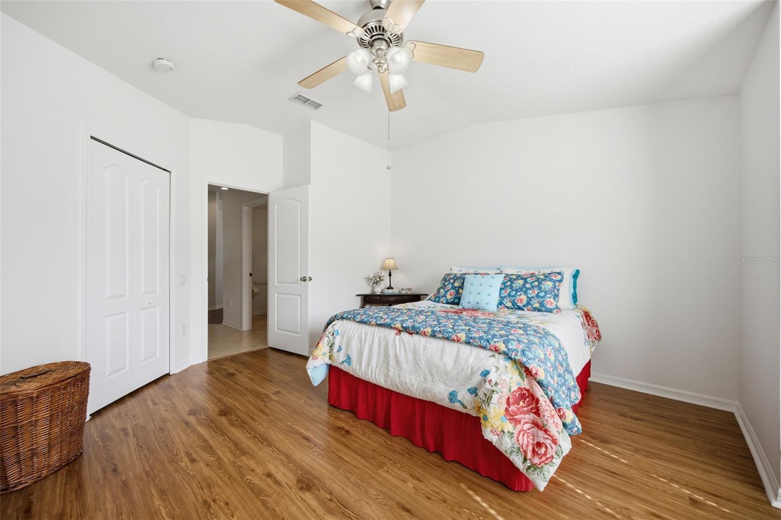 LEXINGTON OAKS VILLAGE 25 26 - Residential