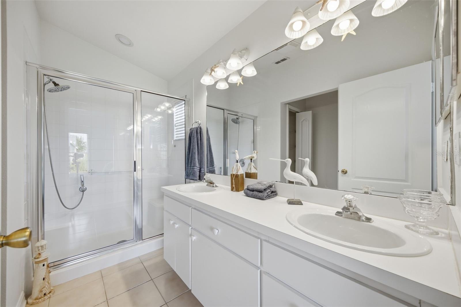 LEXINGTON OAKS VILLAGE 25 26 - Residential