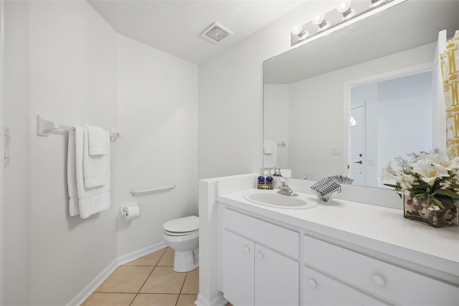 LEXINGTON OAKS VILLAGE 25 26 - Residential