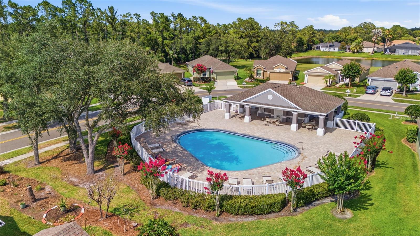 LEXINGTON OAKS VILLAGE 25 26 - Residential