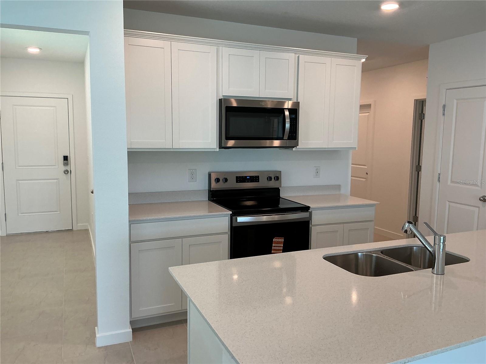 CALDERA PHASES 3 & 4 - Residential Lease