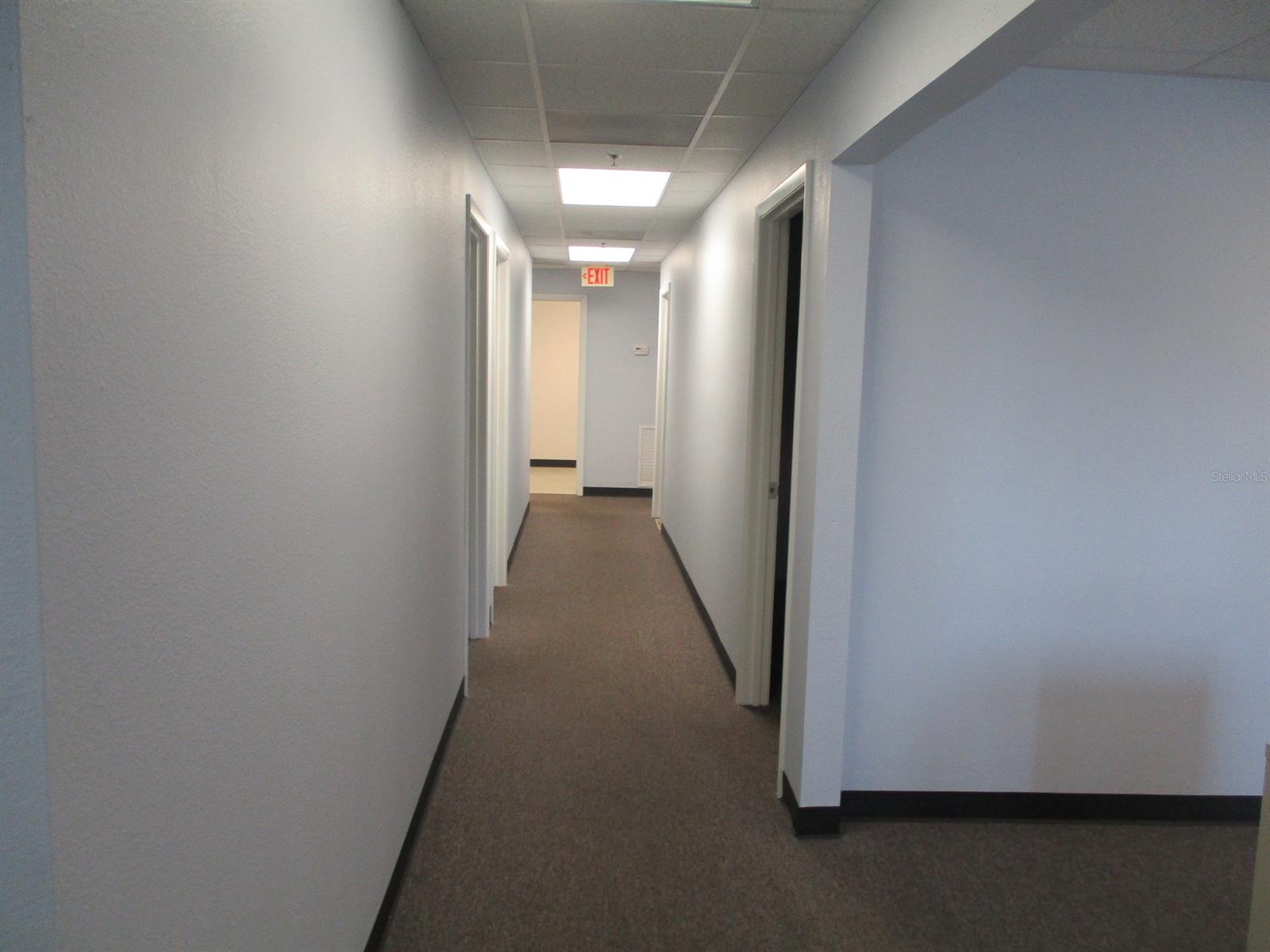 Venezia Unit 01 - Commercial Lease