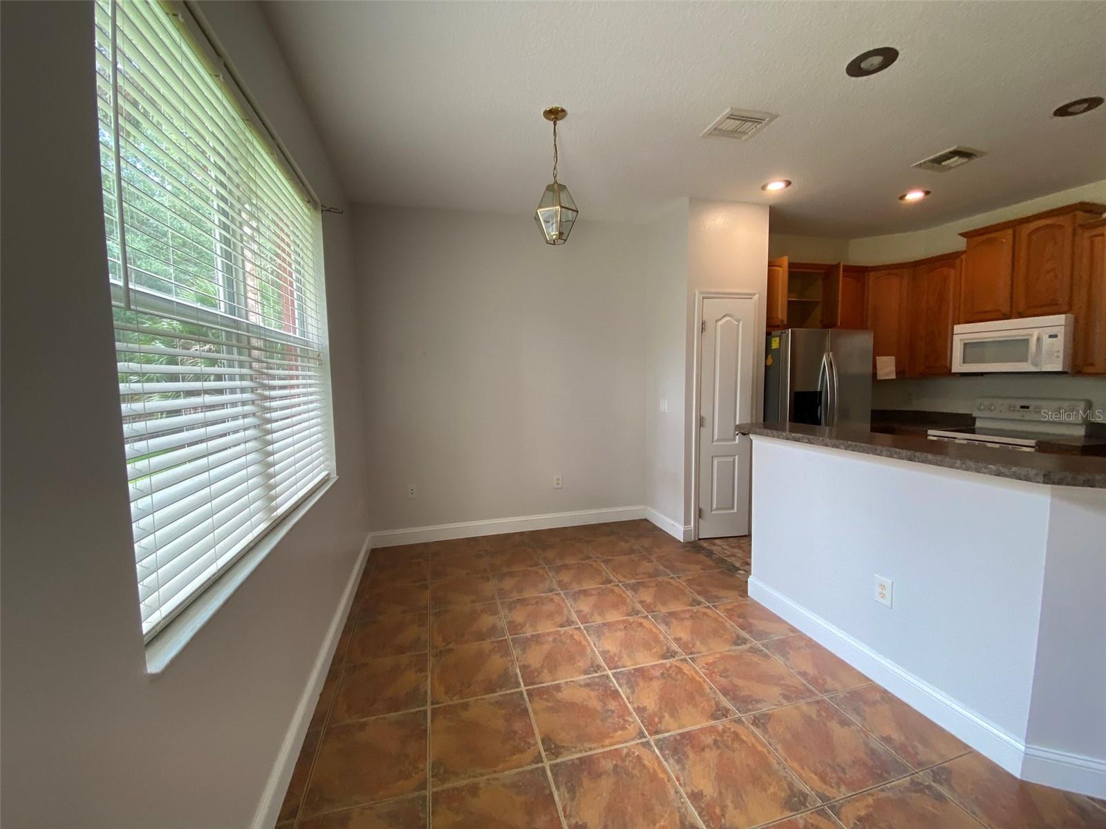 EUSTIS PINE MEADOWS COUNTRY CLUB ESTATES - Residential Lease