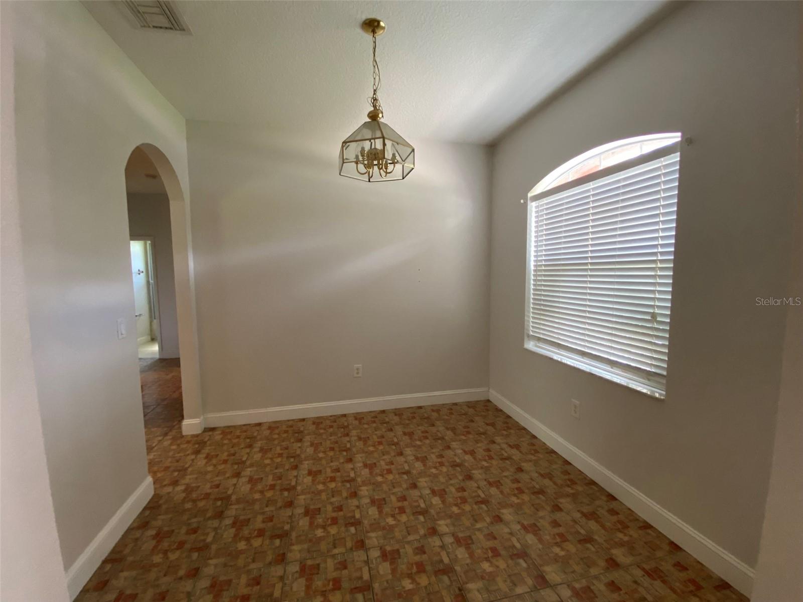 EUSTIS PINE MEADOWS COUNTRY CLUB ESTATES - Residential Lease