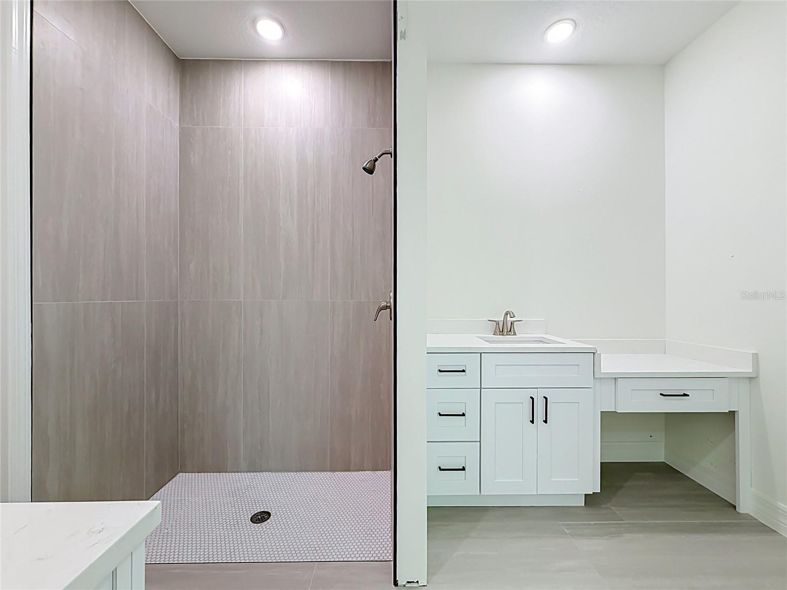 ROYAL TRAILS UNIT 01 - Residential
