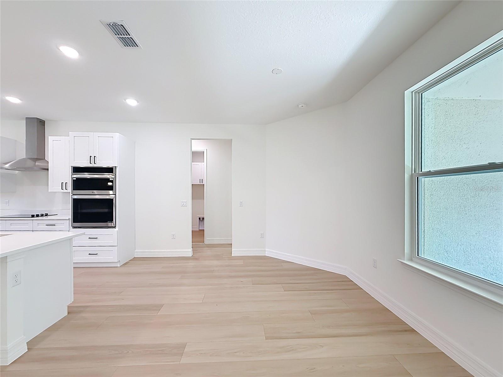 ROYAL TRAILS UNIT 01 - Residential
