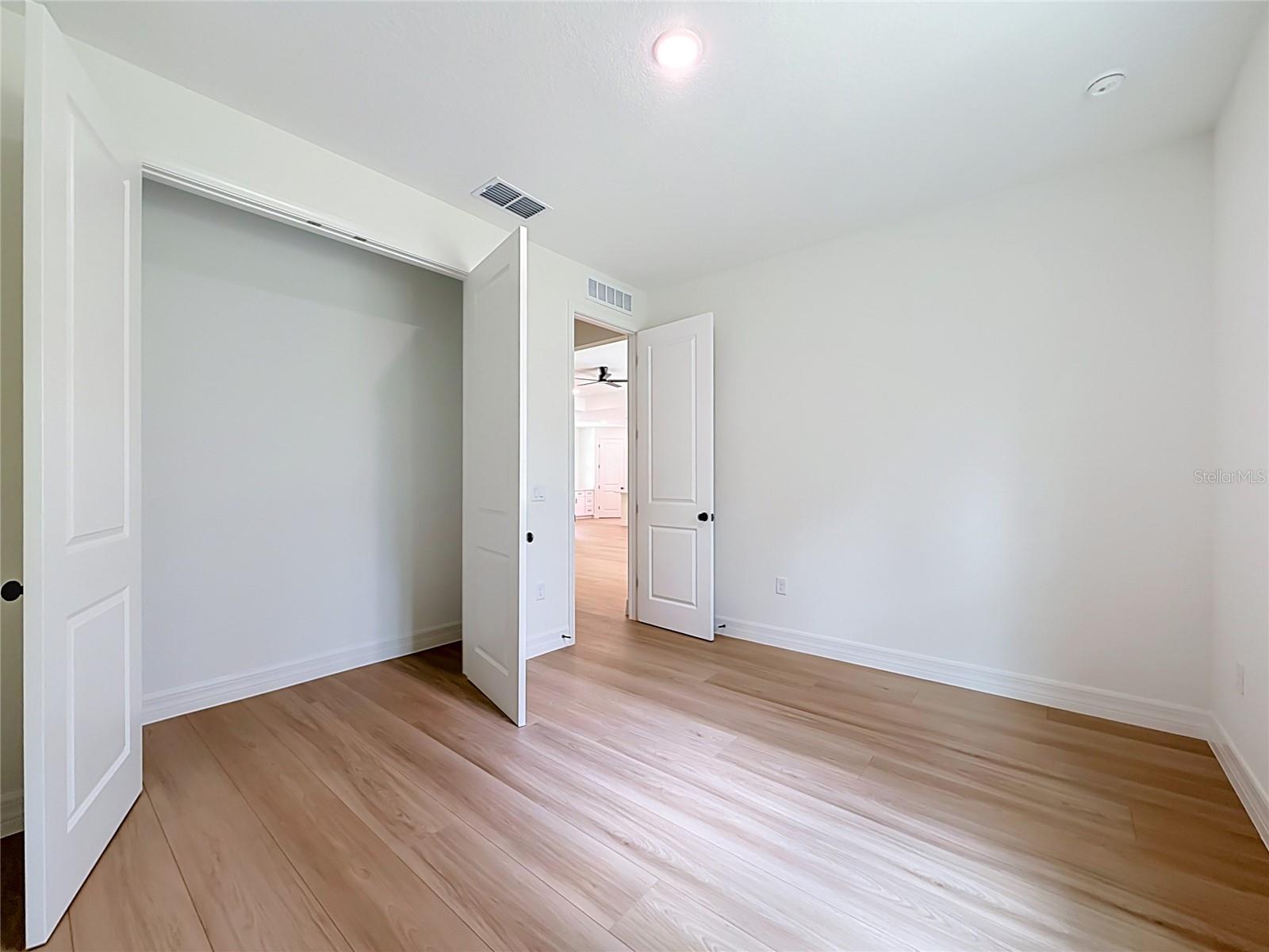 ROYAL TRAILS UNIT 01 - Residential