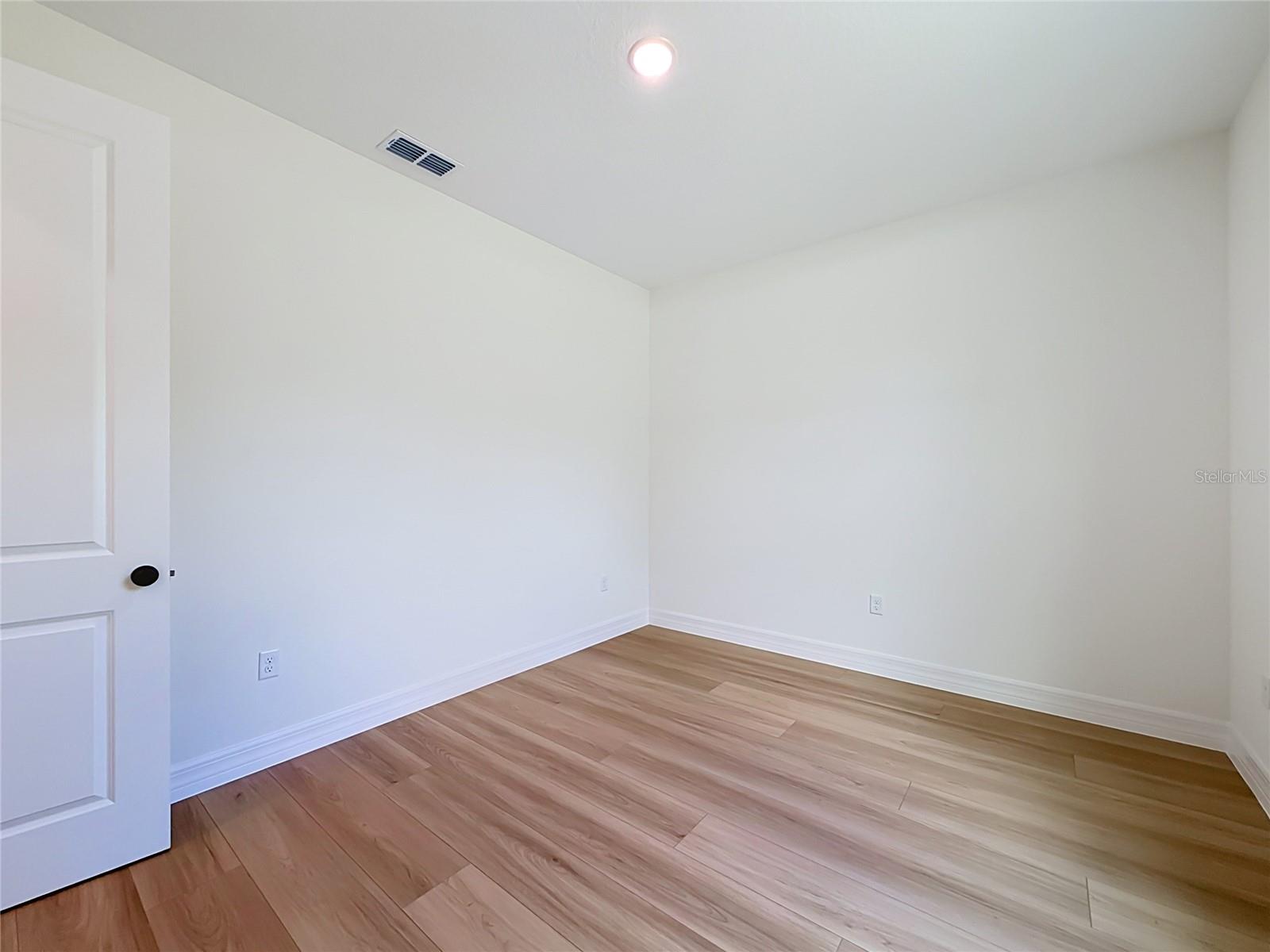 ROYAL TRAILS UNIT 01 - Residential