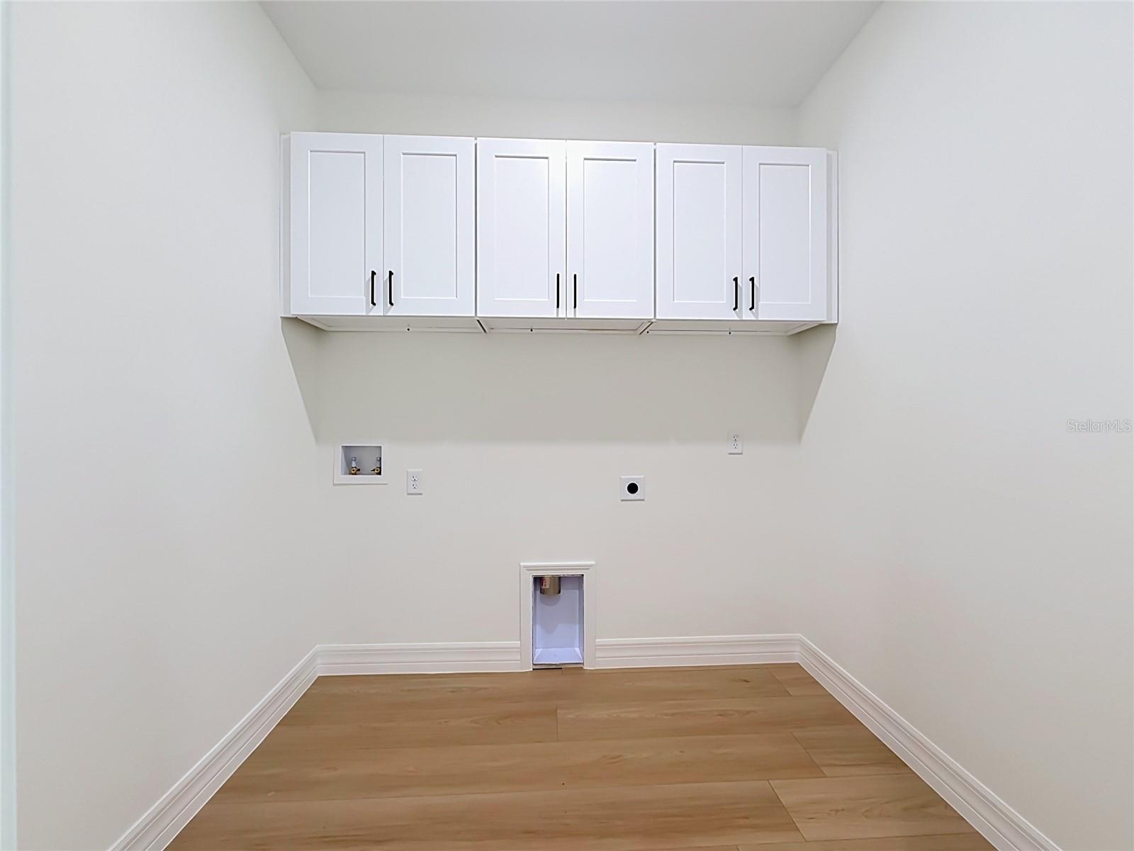 ROYAL TRAILS UNIT 01 - Residential