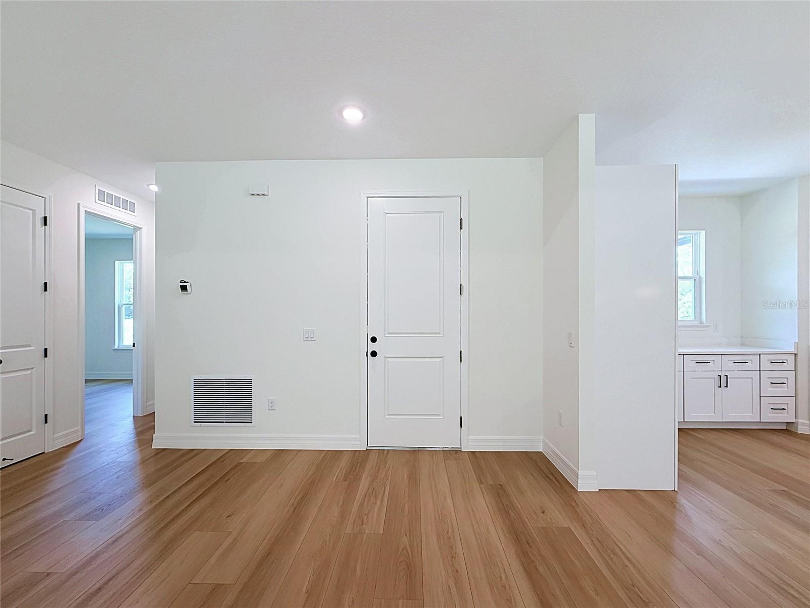 ROYAL TRAILS UNIT 01 - Residential