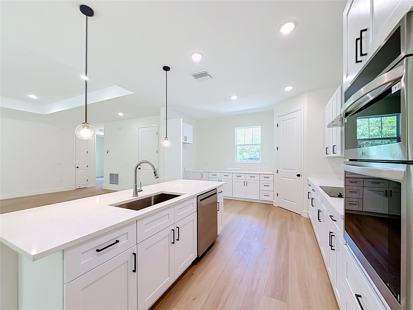 ROYAL TRAILS UNIT 01 - Residential