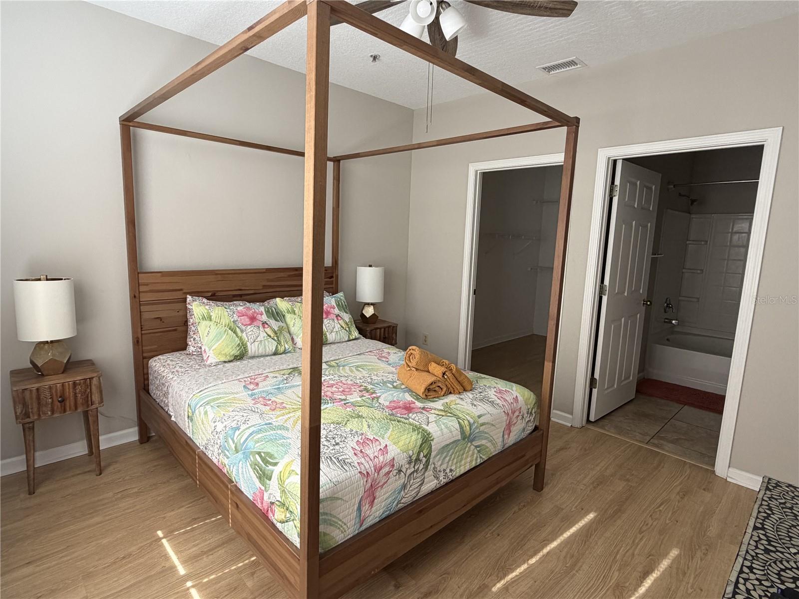 BEACHWAY CONDOS - Residential