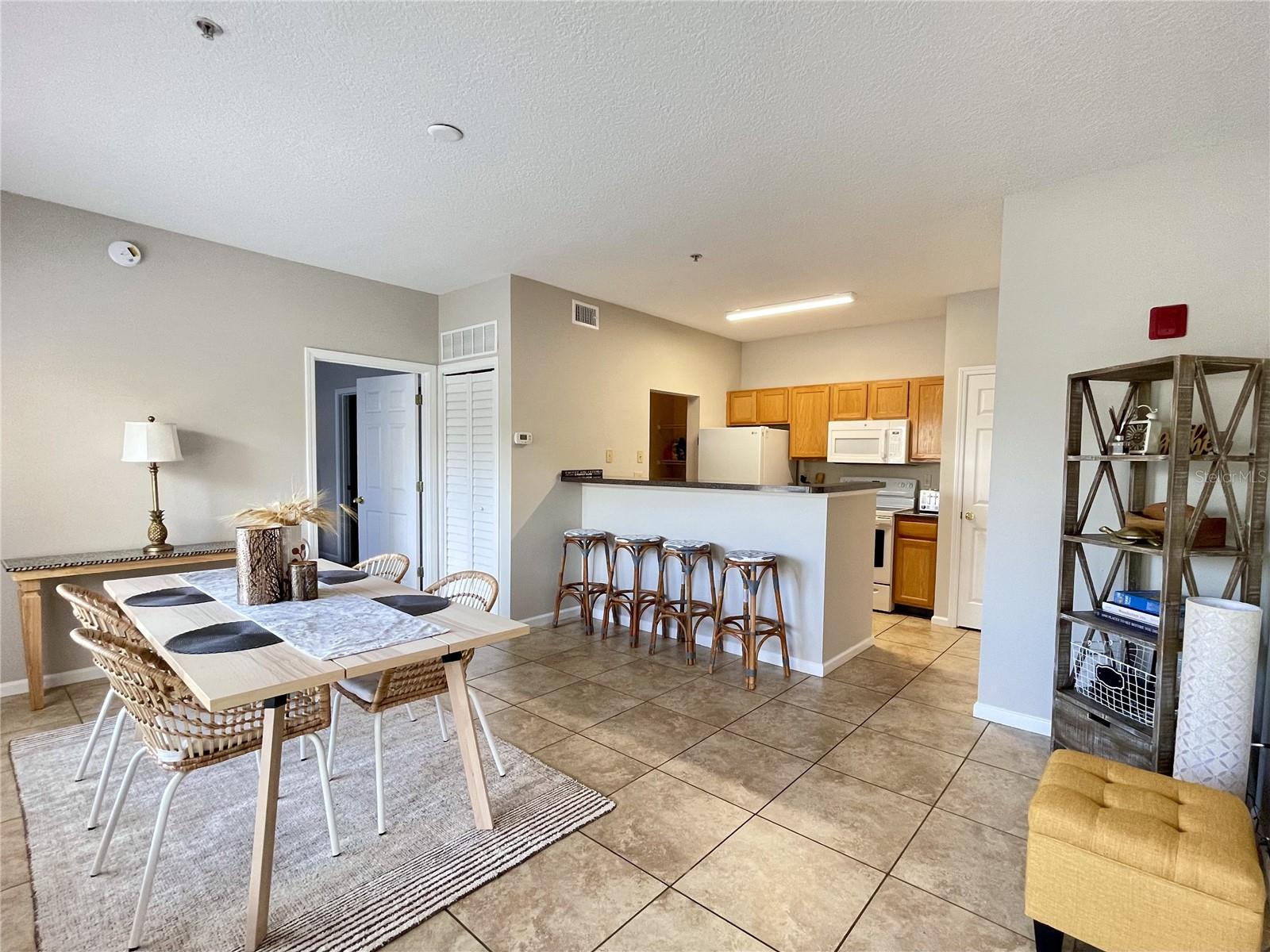 BEACHWAY CONDOS - Residential