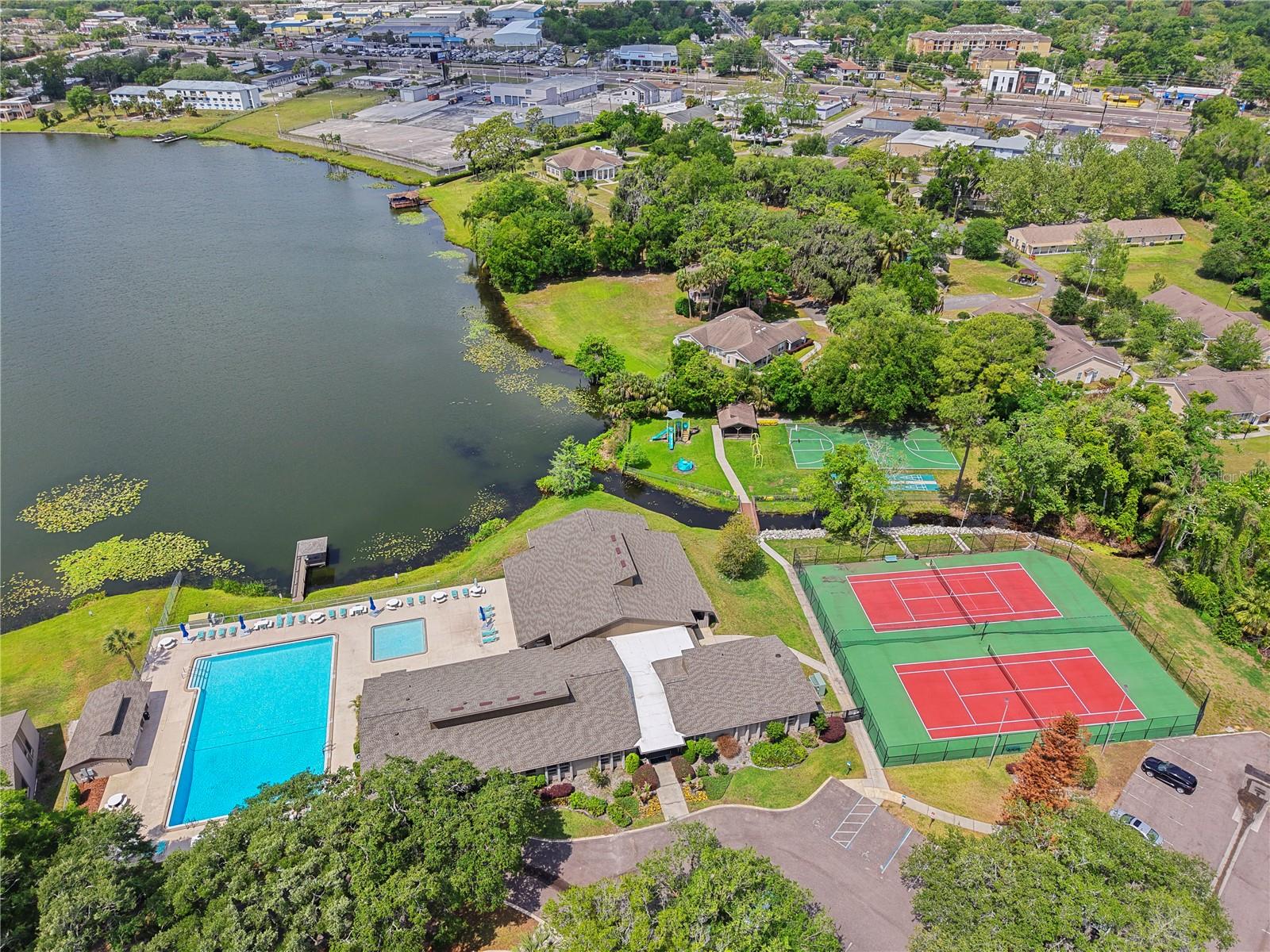 LAKE OF THE WOODS SEC 08 TWNHS - Residential