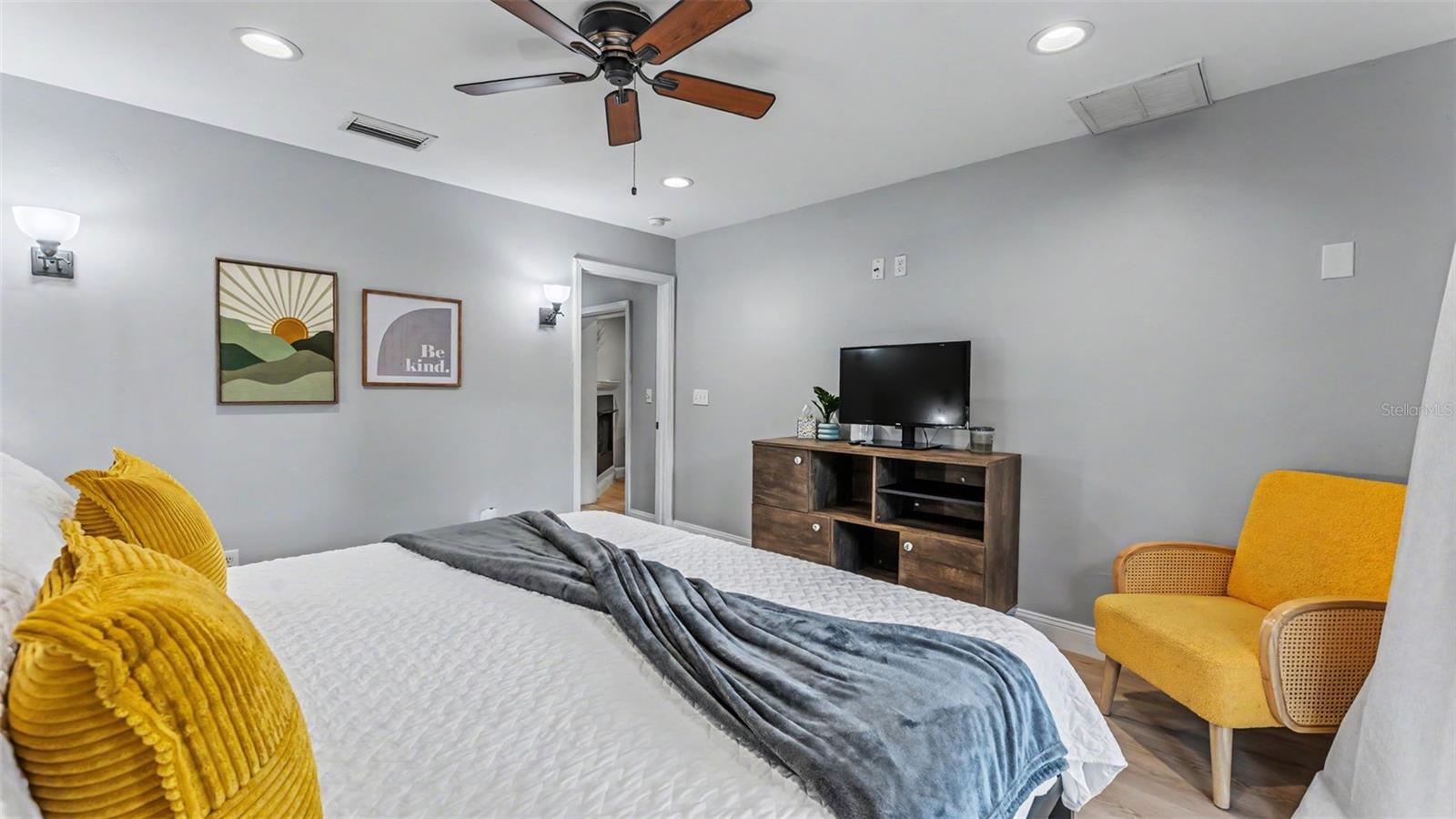 CRESCENT PARK - Residential